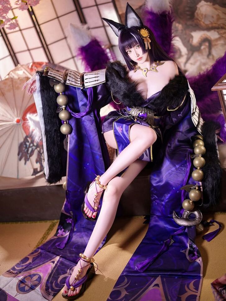 Hình gái xinh cosplay nhân vật anime 18+, biểu cảm đầy sức hút