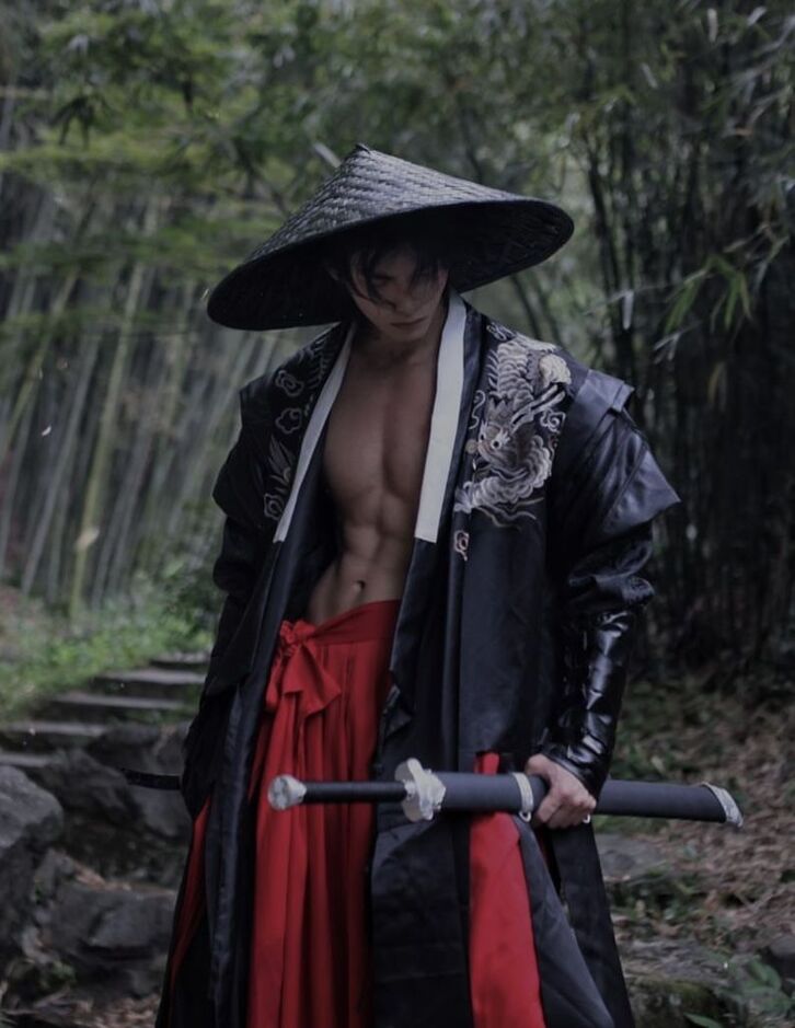 Trai anime 6 múi phong cách kiếm sĩ cùng thanh katana