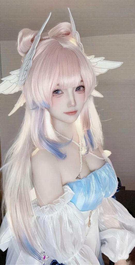 Gái xinh cosplay nhân vật fantasy với trang phục đẹp mắt